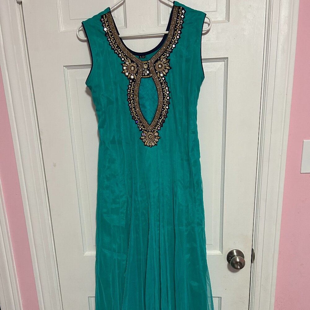 Indian Formal Wear/Dress with Scarf NEW/Never Worn from India